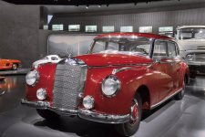 Фото-тур по музею Mercedes-Benz в Штутгарте