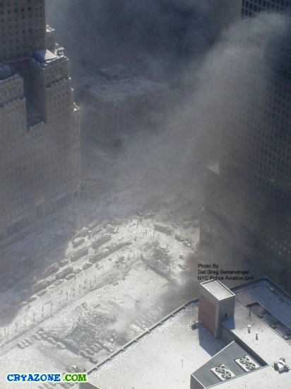 Новые фото теракта 11 сентября 2001 года в Нью-Йорке.