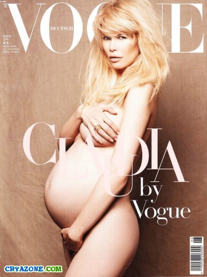 Беременная Claudia Schiffer снялась в журнале Vogue