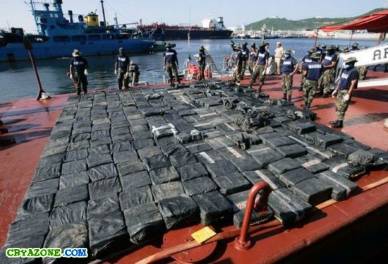 Контрабанда наркотиков на подводной лодке