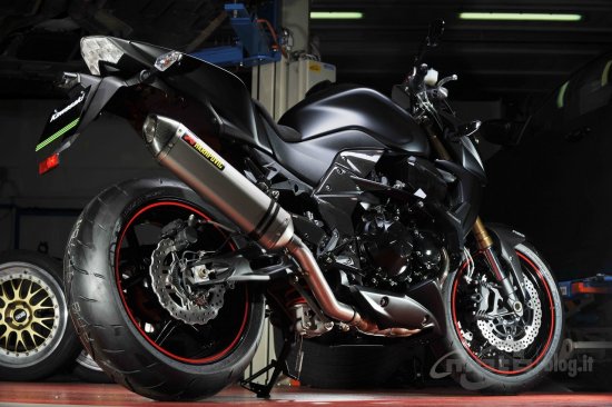 Новые фото мотоцикла Kawasaki Z750R