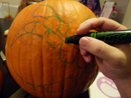 Как сделать оригинальную тыкву на Хэллоуин