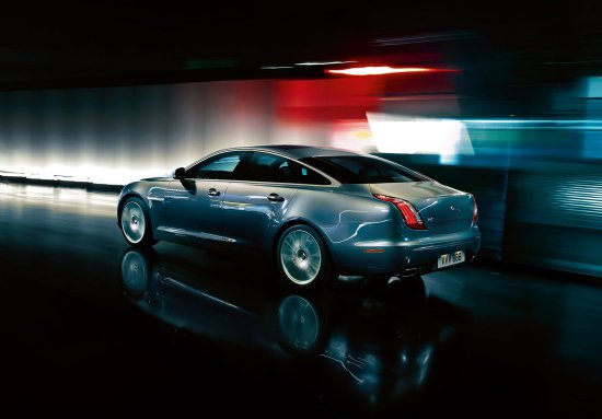 Компания Jaguar допустила нарушения при сборке модели XJ