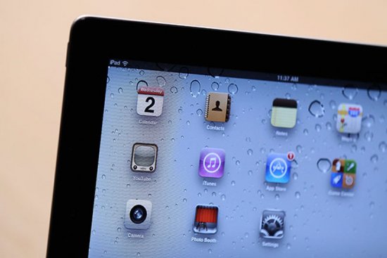 Стив Джобс представил миру новый iPad 2