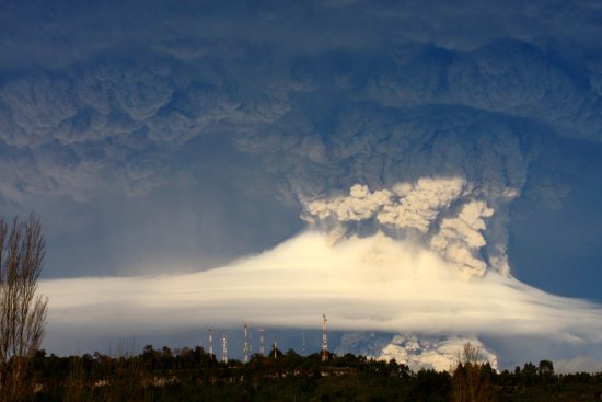 Новые фотографии извержения вулкана Пуйеуэ