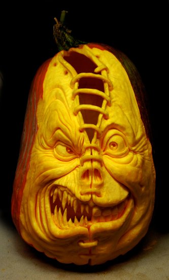 Пугающие тыквы на Хэллоуин от Ray Villafane
