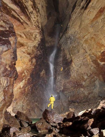 Екскурсія в печеру Гуфр Берже з фотографом Роббі Шоном