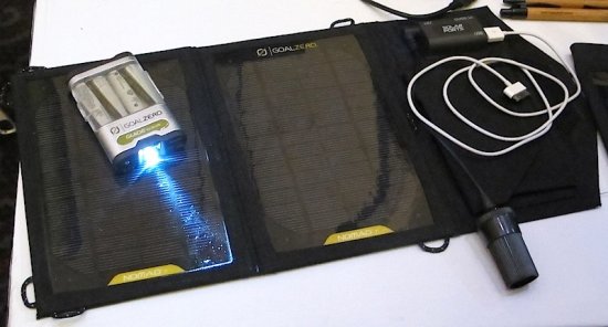 Комплект солнечных аккумуляторов от компании Goal Zero