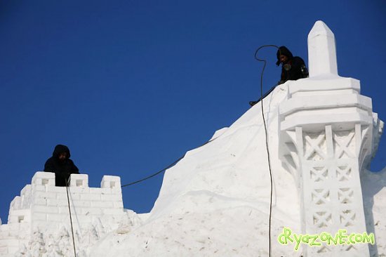 Выставка снежных скульптур