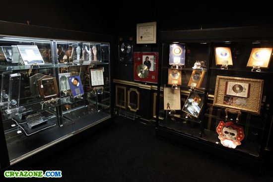Личные вещи Майкла Джексона на аукционе.
